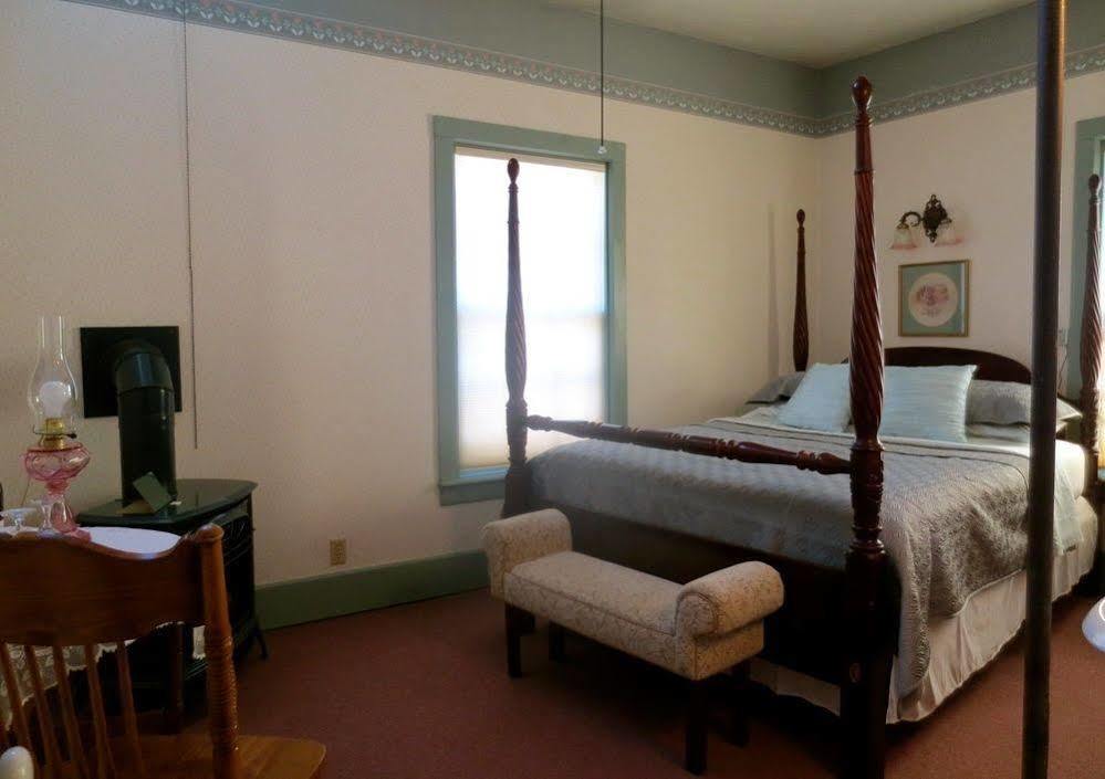 Carriage House Bed & Breakfast Winona Ngoại thất bức ảnh