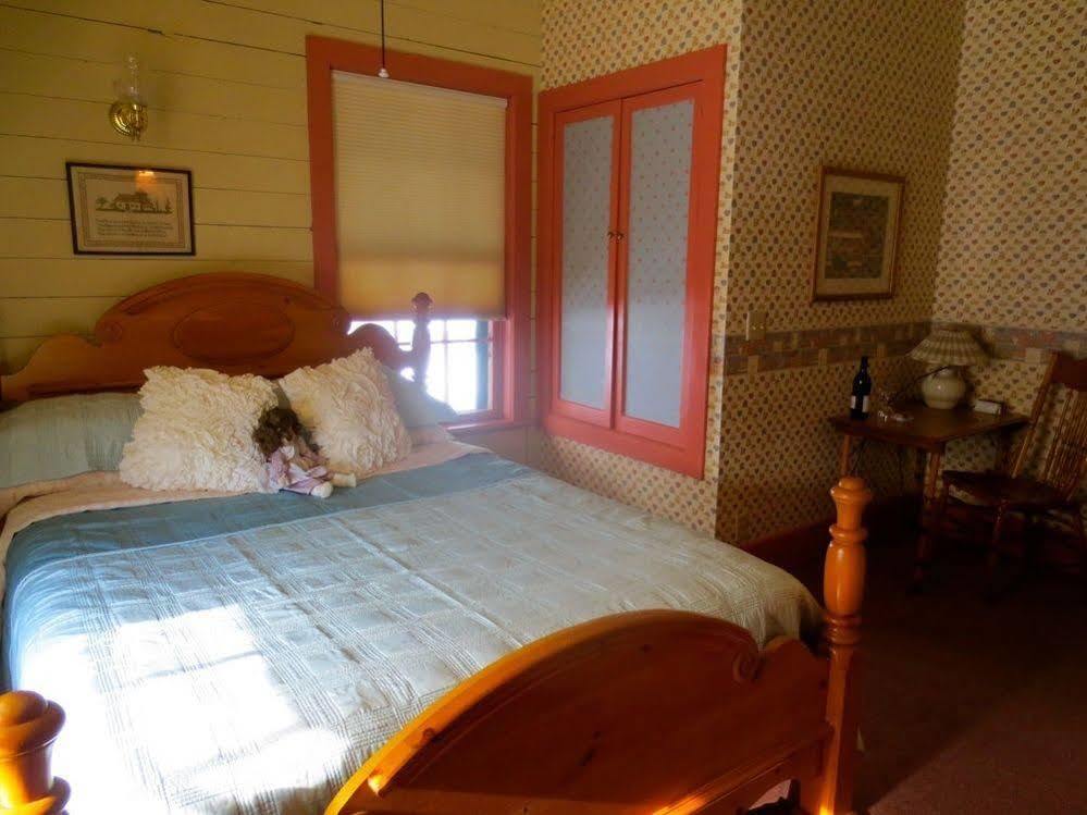 Carriage House Bed & Breakfast Winona Ngoại thất bức ảnh