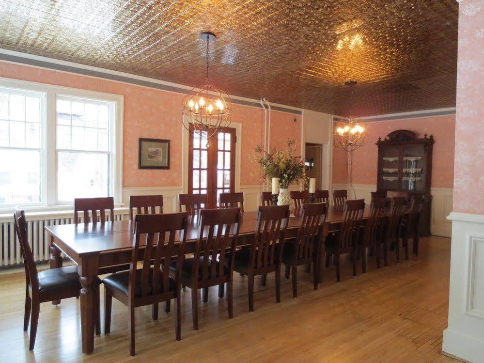 Carriage House Bed & Breakfast Winona Ngoại thất bức ảnh
