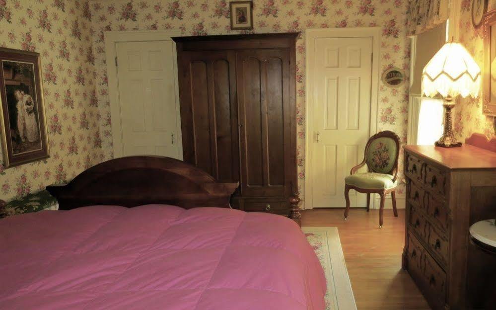 Carriage House Bed & Breakfast Winona Ngoại thất bức ảnh